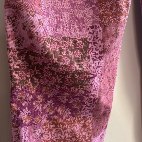 Pilcro Anthropologie floral patchwork wide cropped pant w elasticized waistband - Picture 4 of 9